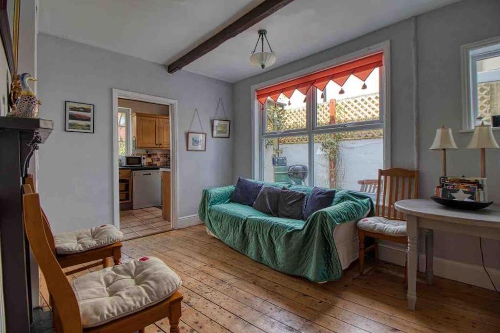 Gorleston-on-Sea Large Character Home, Hot Tub, Beach 5 Min Walk מראה חיצוני תמונה