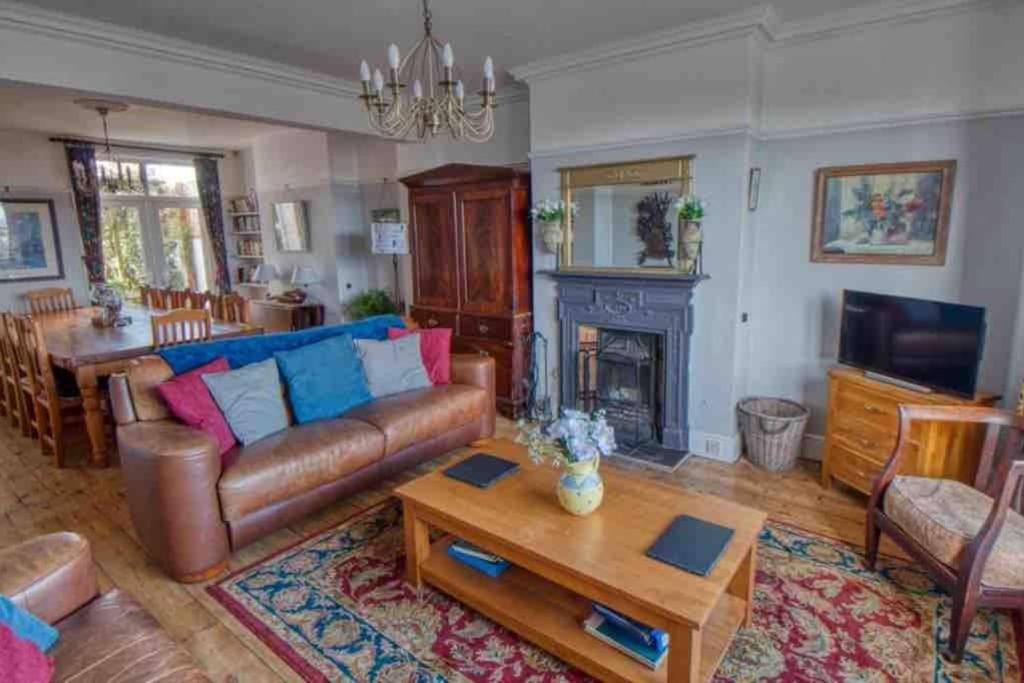 Gorleston-on-Sea Large Character Home, Hot Tub, Beach 5 Min Walk מראה חיצוני תמונה
